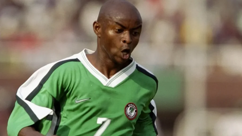 Femi Opabunmi (Nigeria) – 17 tuổi 100 ngày